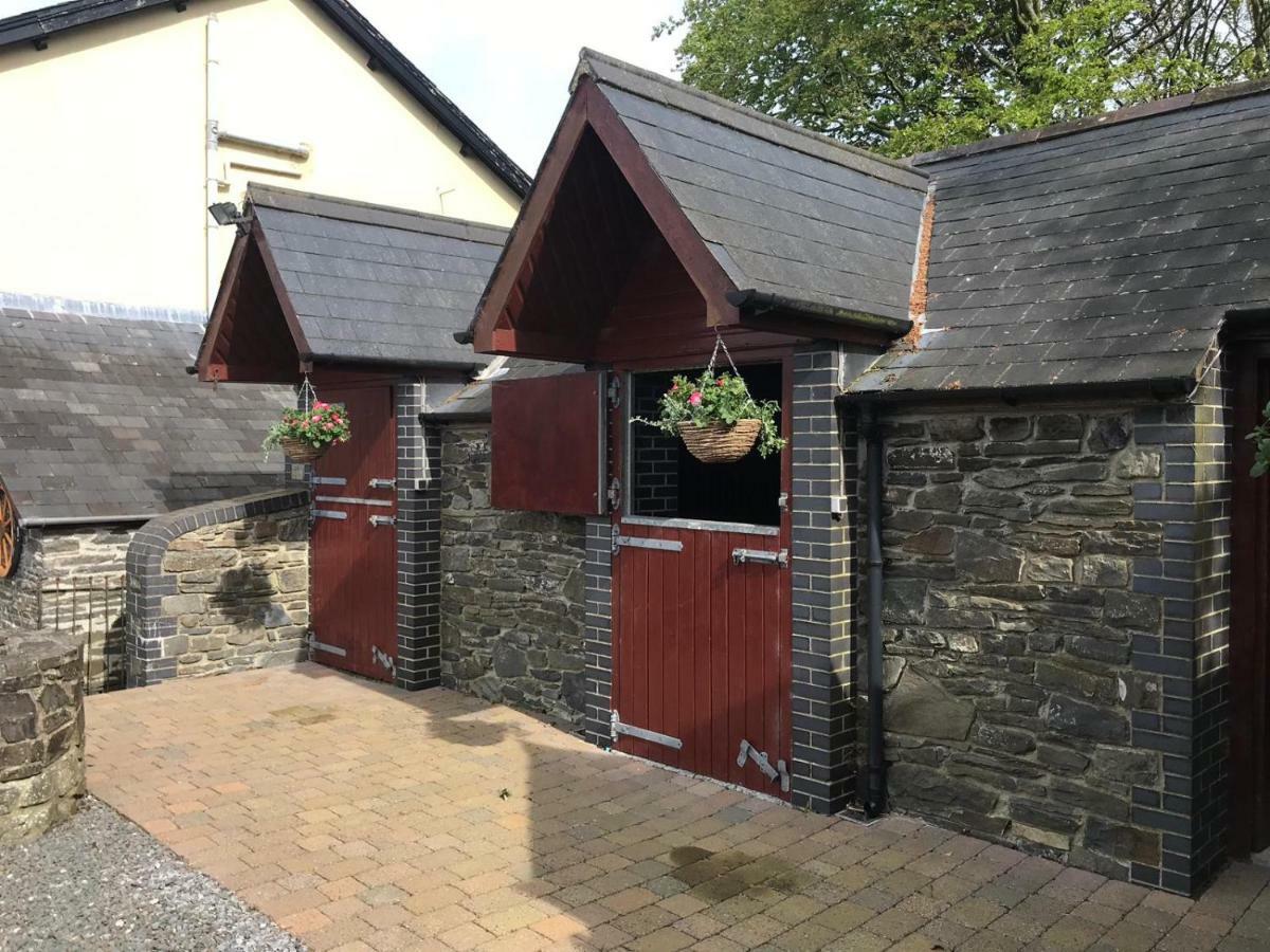 Llangwyryfon Country Breaks Bed & Breakfast Aberystwyth Exterior photo