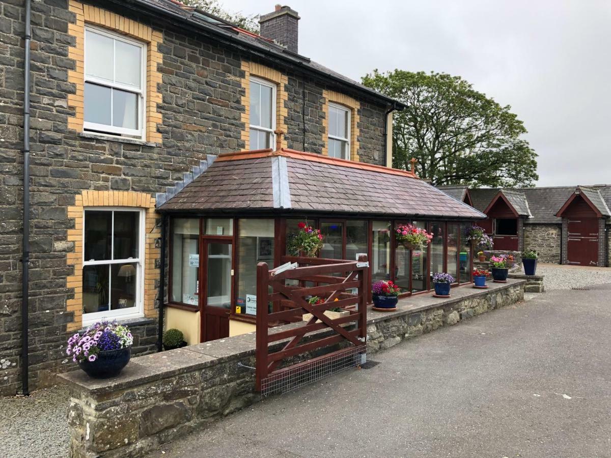 Llangwyryfon Country Breaks Bed & Breakfast Aberystwyth Exterior photo